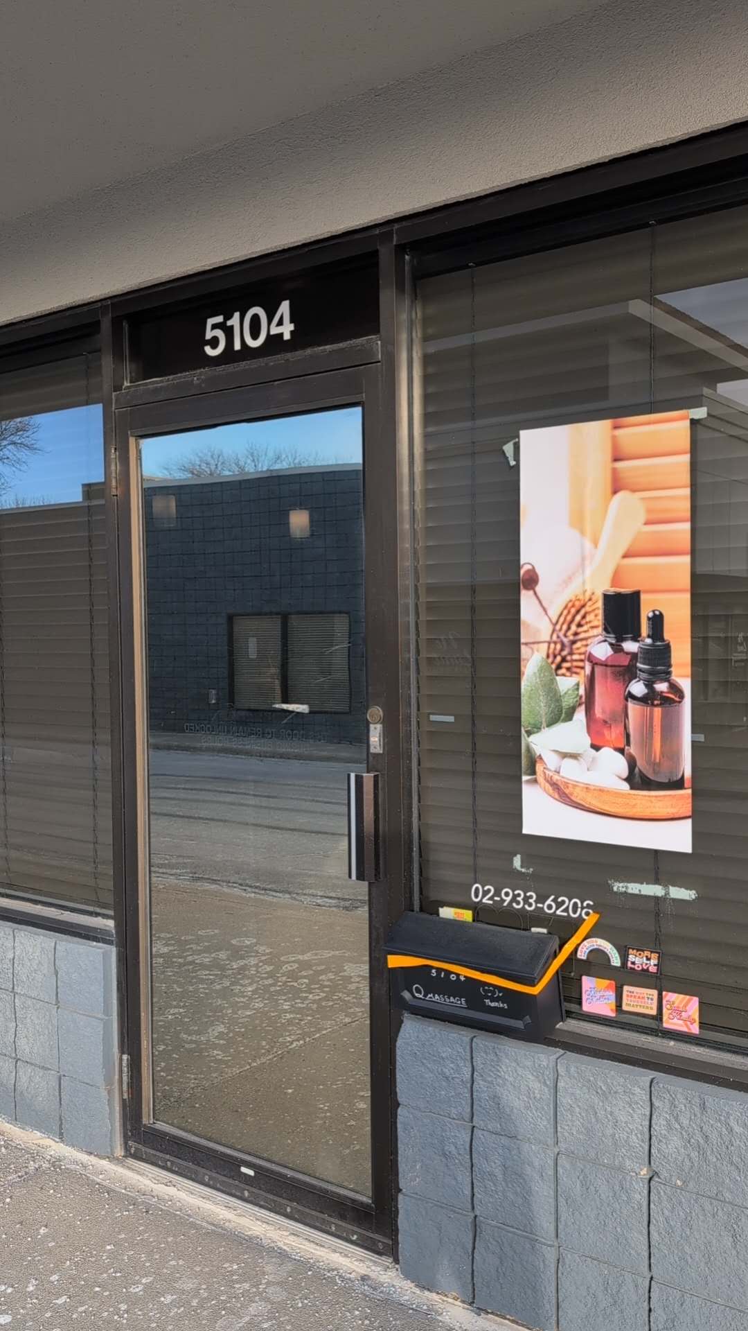 Q Massage entrance