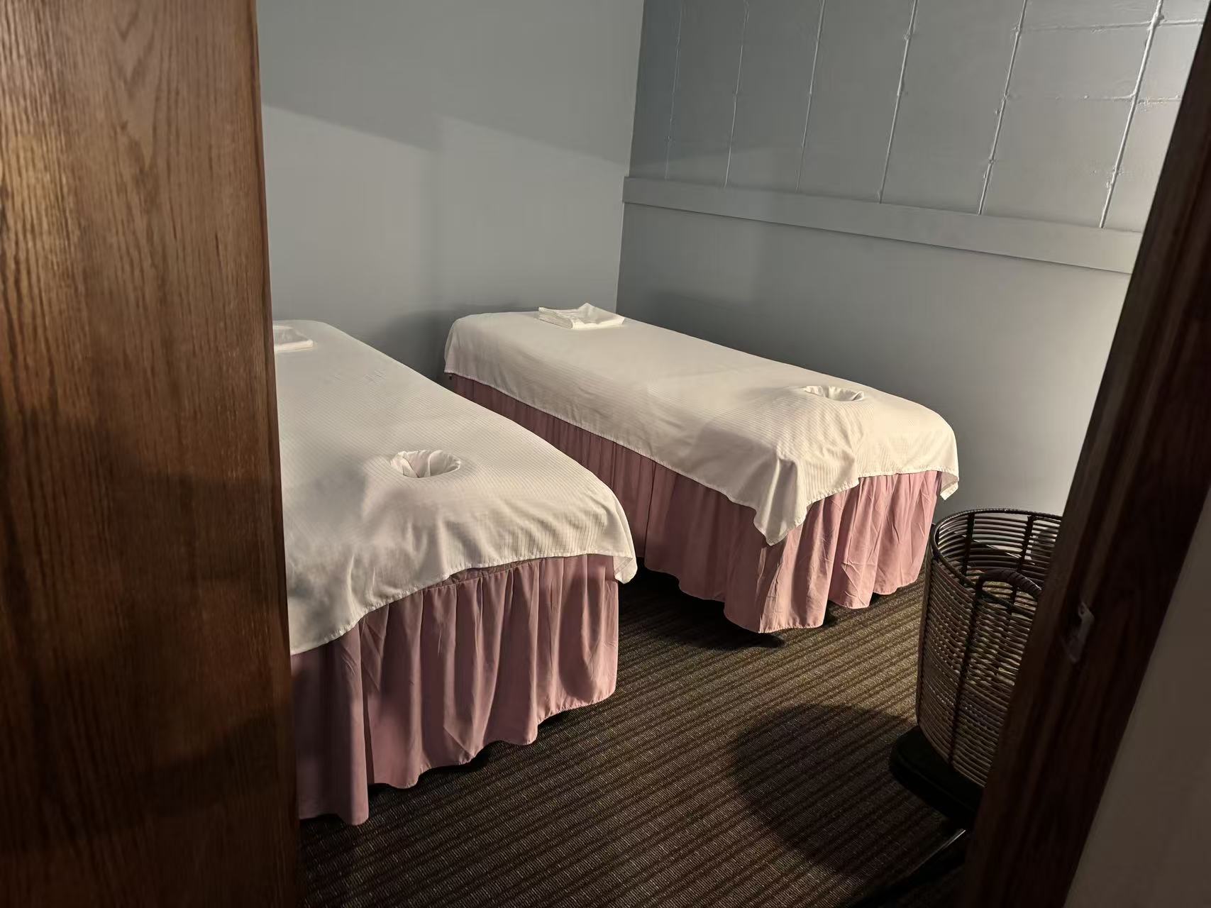 Q Massage treatment room